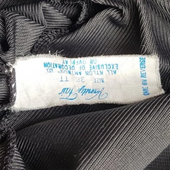 Classic Vintage VANITY FAIR Black Lace Dress Slip - Picture 3 of 4